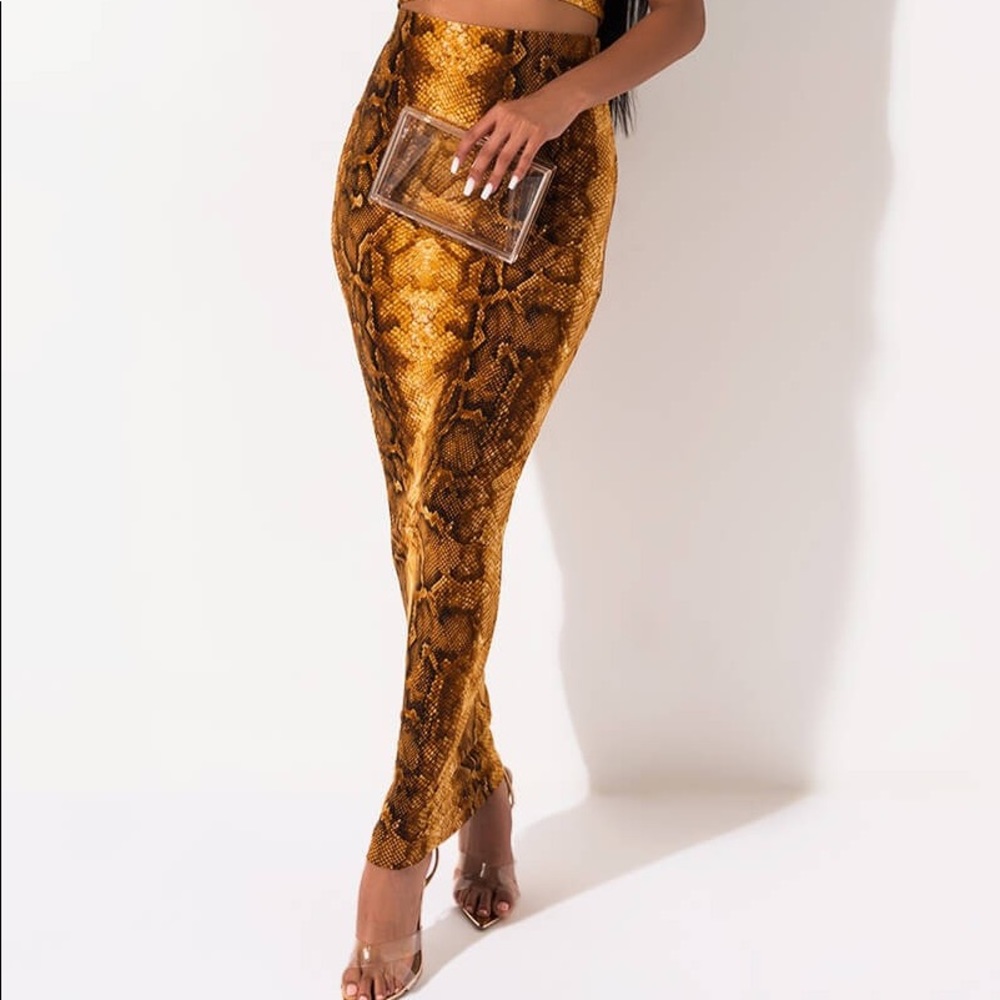 AKIRA Electric Python Skirt Size L